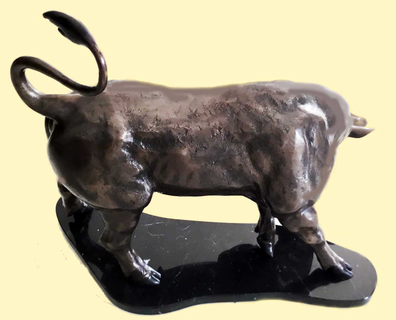 Bronze sculpture of fighting bull by John Cox